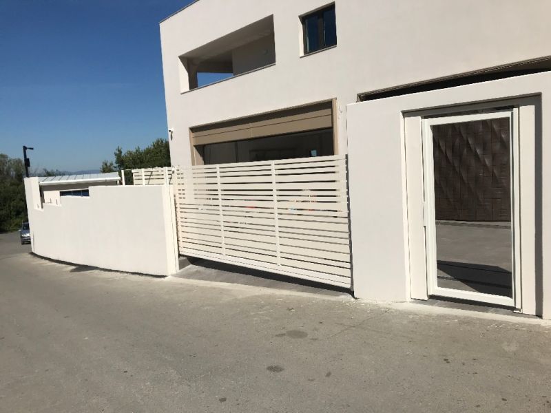 Алуминиеви врати - 31606 снимки Алуминиеви врати - 72083 снимки